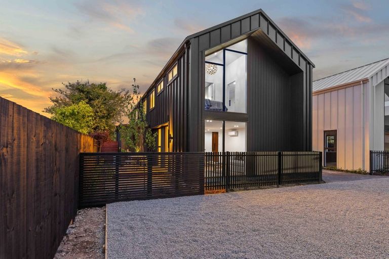 Photo of property in 2/60 Innes Road, St Albans, Christchurch, 8052