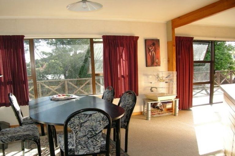 Photo of property in 50 Eugenia Rise, Totara Heights, Auckland, 2105