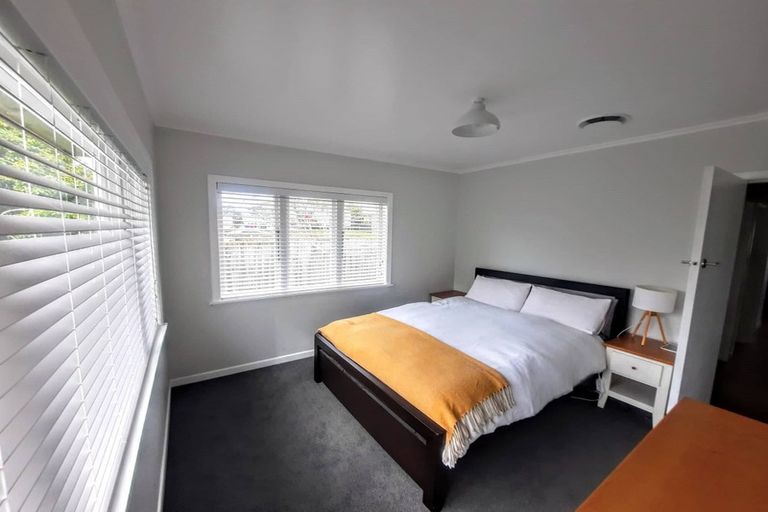 Photo of property in 3b Gazelle Avenue, Beach Haven, Auckland, 0626