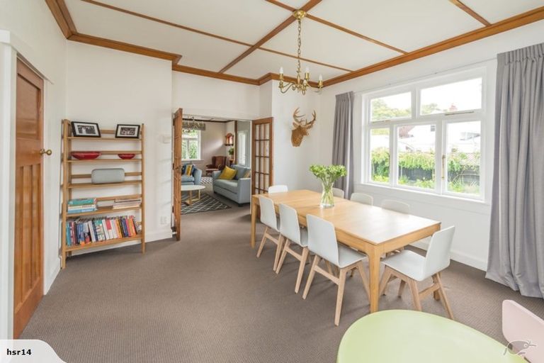 Photo of property in 29 Brassey Street, Waverley, 4510