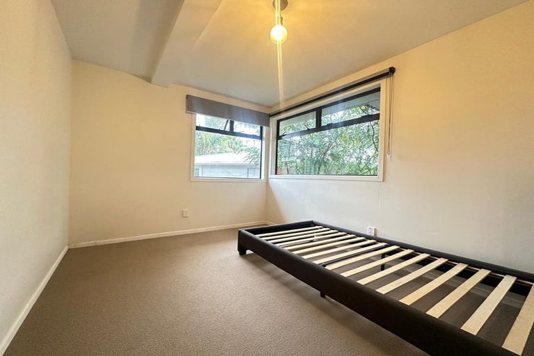 Photo of property in 24b Duncan Avenue, Te Atatu South, Auckland, 0610