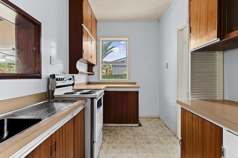 Photo of property in 6 Henui Street, Strandon, New Plymouth, 4312