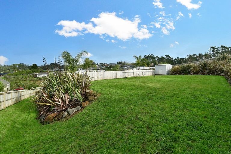 Photo of property in 76 Solan Drive, Waimauku, 0812