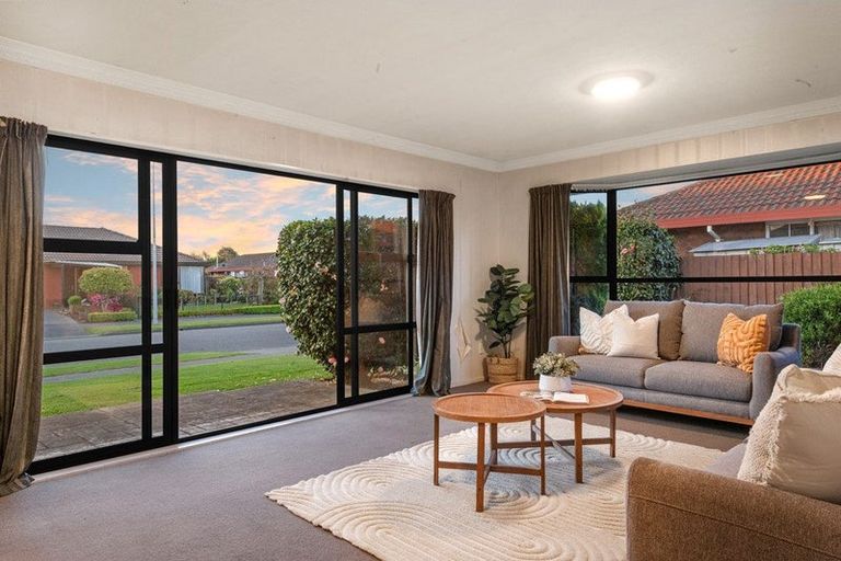 Photo of property in 118 Reynolds Avenue, Bishopdale, Christchurch, 8053