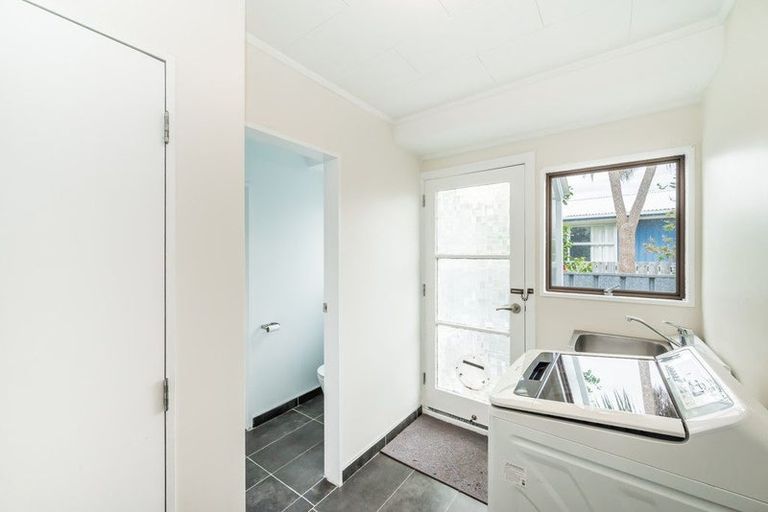 Photo of property in 83 Donovan Road, Paraparaumu Beach, Paraparaumu, 5032