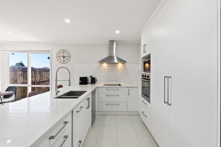 Photo of property in 4 Captain Mitchell Drive, Opaheke, Papakura, 2113