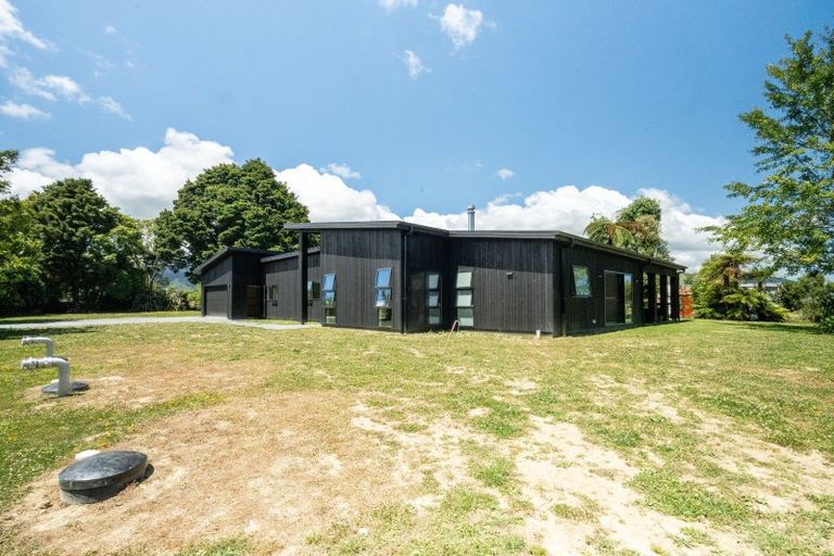 Photo of property in 324 Kimberley Road, Levin, 5571