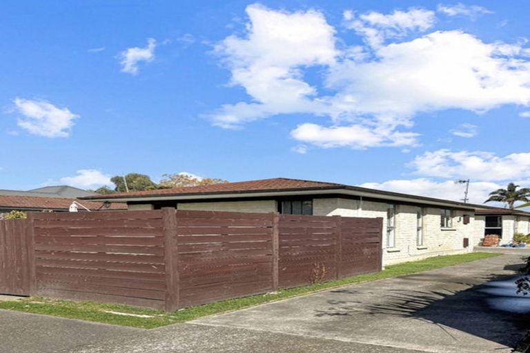 Photo of property in 2/518 Fitzroy Avenue, Hastings, 4122