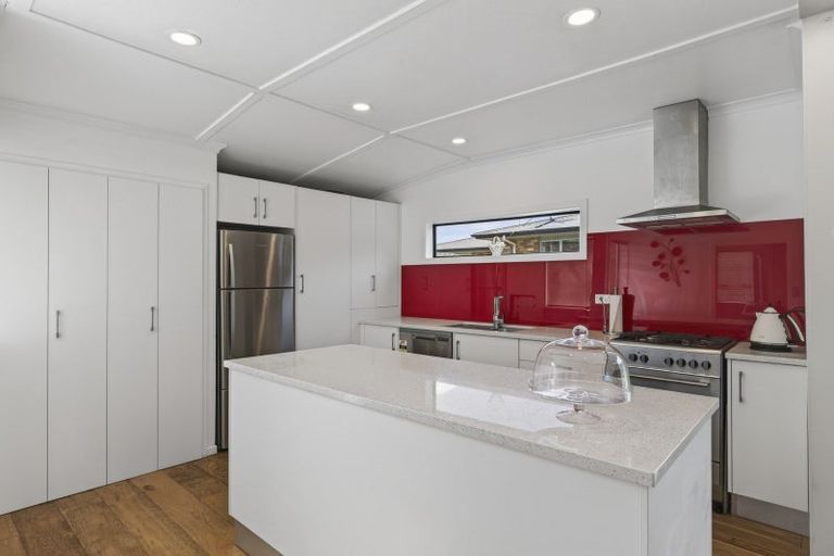 Photo of property in 1 Rimu Street, Strandon, New Plymouth, 4312