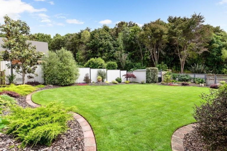 Photo of property in 27 Greenfield Drive, Western Heights, Hamilton, 3200