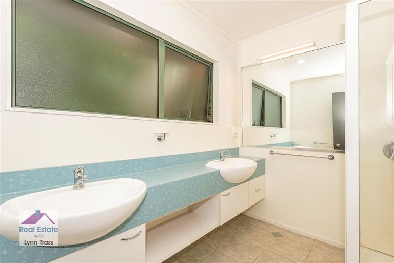 Photo of property in 329 Beach Road, Onerahi, Whangarei, 0110