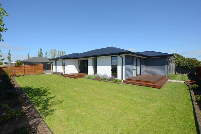 Photo of property in 9 Seaward Street, Pegasus, 7612