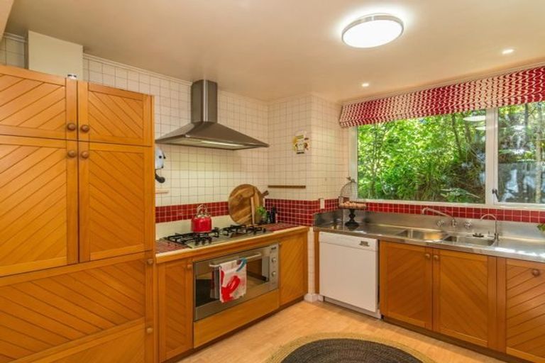 Photo of property in 5 Nepal Place, Khandallah, Wellington, 6035