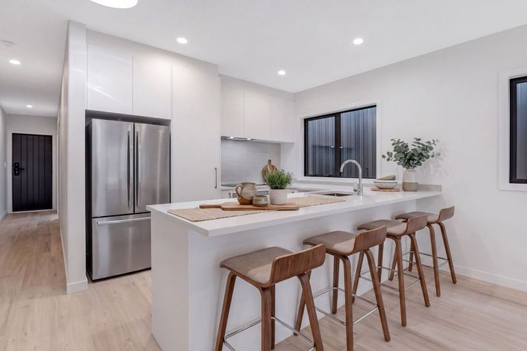 Photo of property in 5 Kopu Road, Orewa, 0931