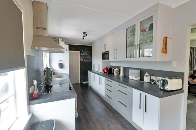 Photo of property in 94 Pasadena Crescent, Totara Park, Upper Hutt, 5018