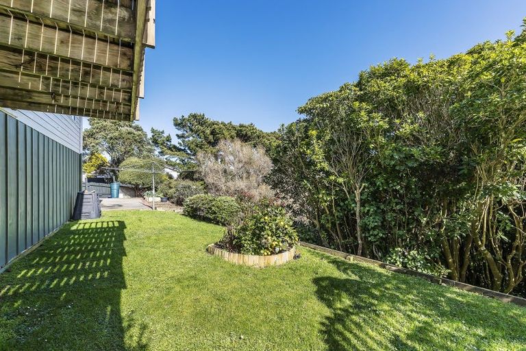 Photo of property in 22 John Witton Drive, Crofton Downs, Wellington, 6035