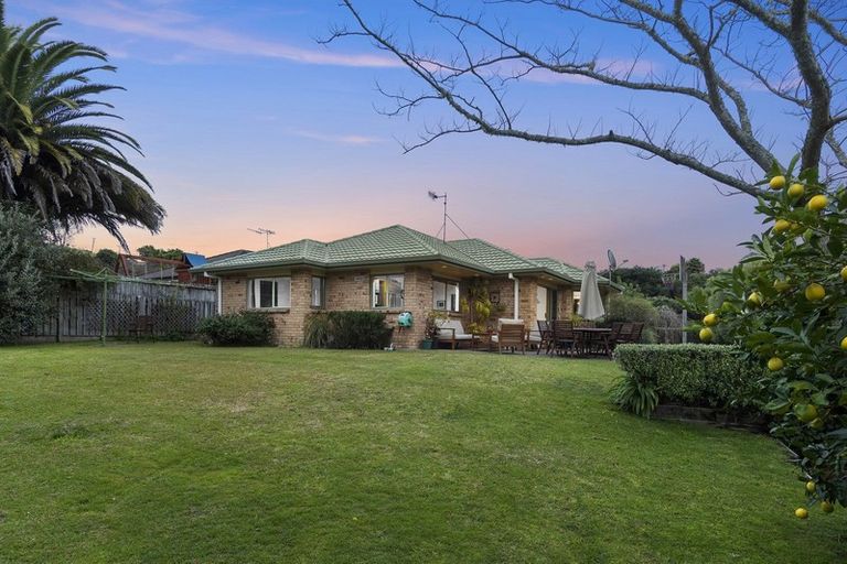 Photo of property in 10 Wouldbank Way, Welcome Bay, Tauranga, 3112