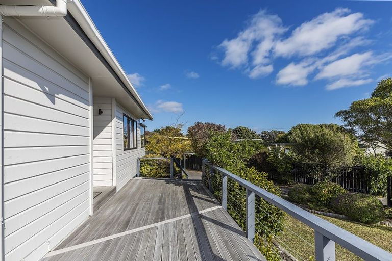 Photo of property in 54 Kahu Road, Paremata, Porirua, 5024