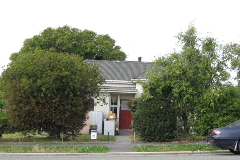 Photo of property in 16 Victoria Street, Parkside, Timaru, 7910