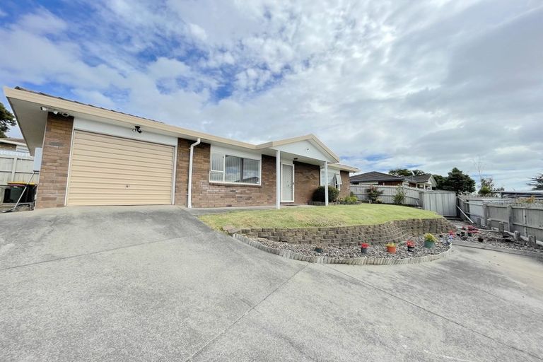 Photo of property in 2/25 Kopara Place, Clendon Park, Auckland, 2103