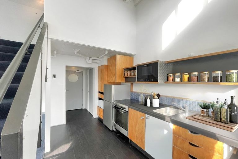 Photo of property in Qba Apartments, 1u/51 Webb Street, Mount Cook, Wellington, 6011