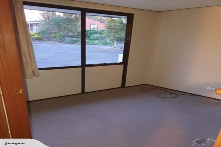 Photo of property in 1/342c Royal Road, Massey, Auckland, 0614