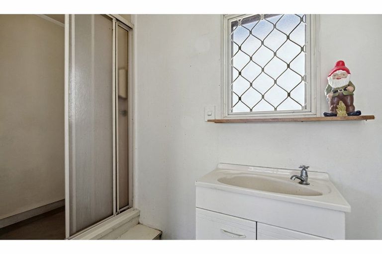 Photo of property in 1/11 Mangarata Avenue, Papatoetoe, Auckland, 2025