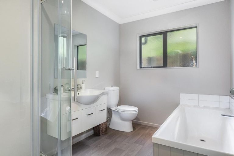 Photo of property in 27 Moonsail Drive, Whitby, Porirua, 5024