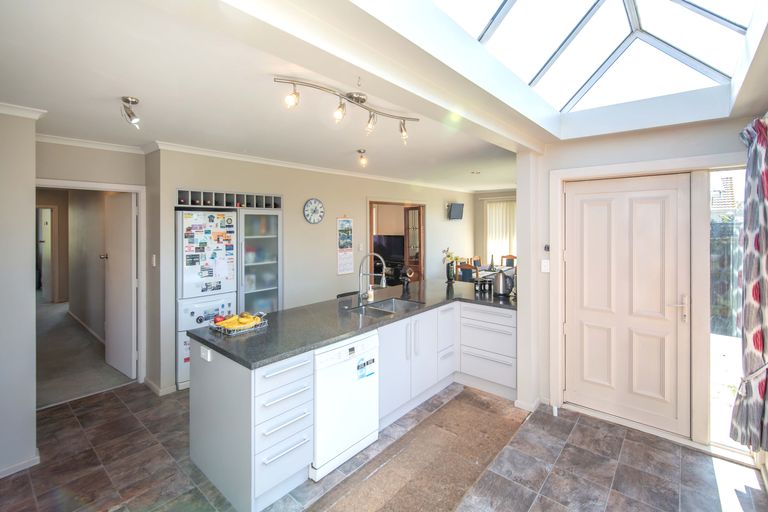 Photo of property in 38 Royalist Avenue, North New Brighton, Christchurch, 8083