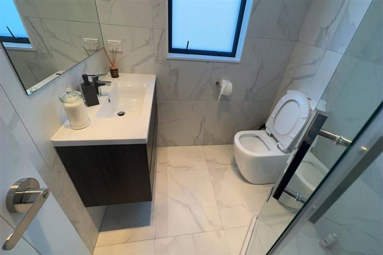 Photo of property in 84 Taikura Avenue, Red Beach, 0932