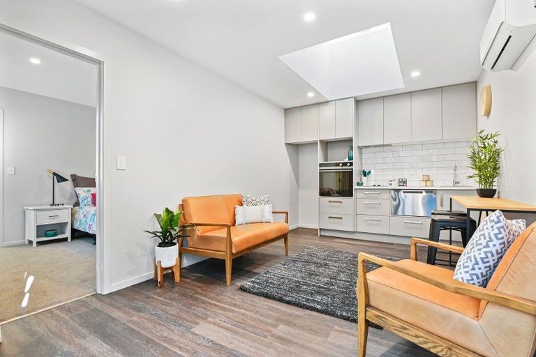 Photo of property in 37 Jack Hanley Drive, Jacks Point, Queenstown, 9371