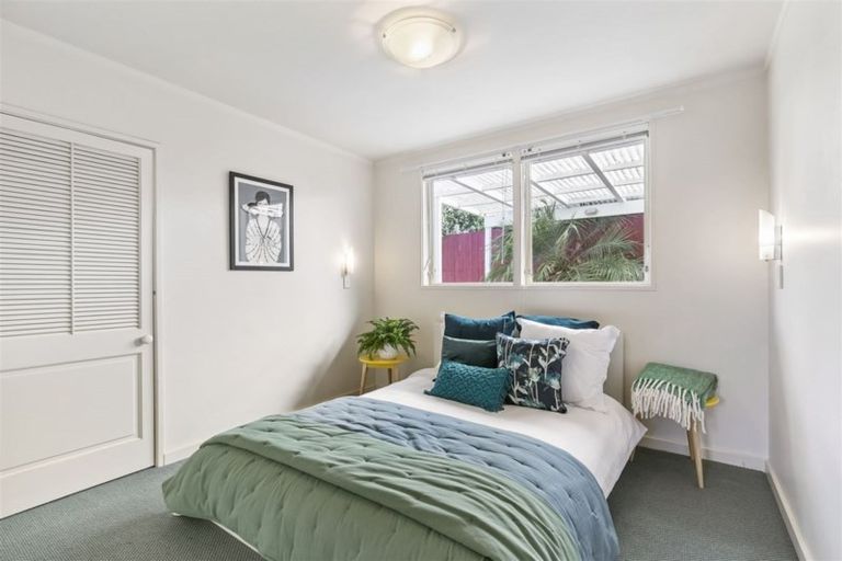 Photo of property in 98 Hillcrest Avenue, Hillcrest, Auckland, 0627