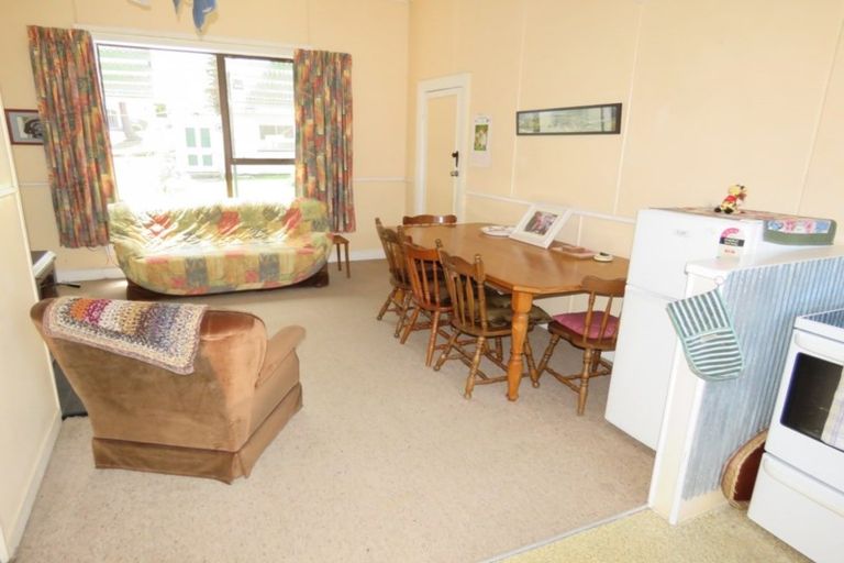 Photo of property in 35 Walsh Street, Reefton, 7830