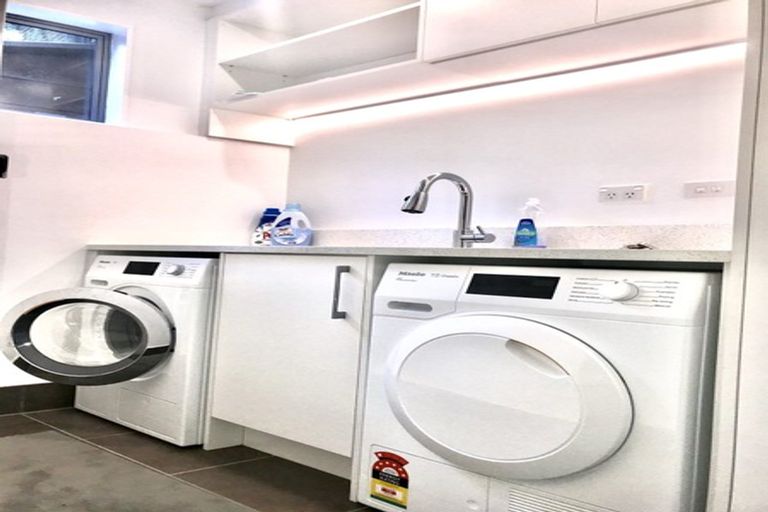 Photo of property in 119 Beach Road, Castor Bay, Auckland, 0620