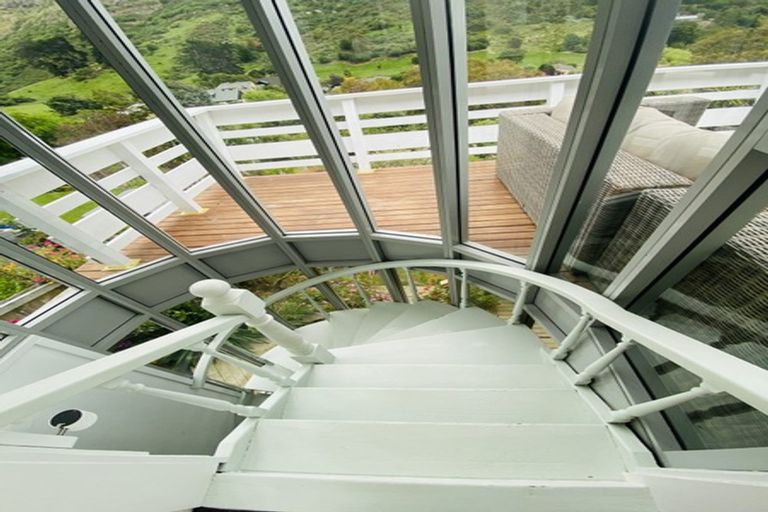 Photo of property in 32 Evans Pass Road, Sumner, Christchurch, 8081