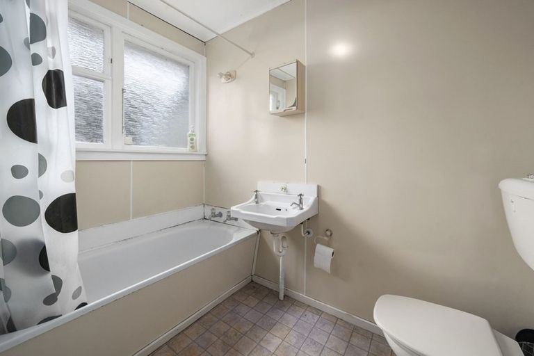 Photo of property in 2/95 Clouston Park Road, Clouston Park, Upper Hutt, 5018