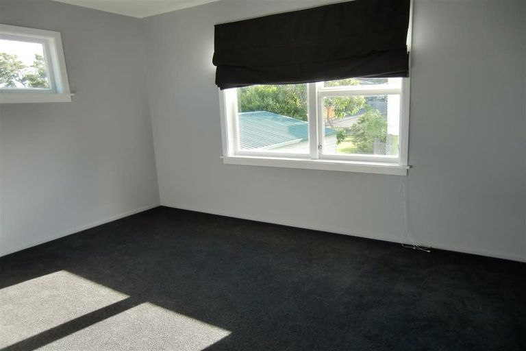 Photo of property in 6 Hillside Crescent, Westown, New Plymouth, 4310