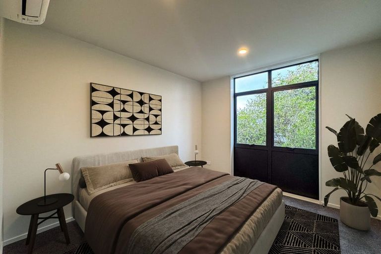 Photo of property in 4/6 James Street, Bayview, Auckland, 0629