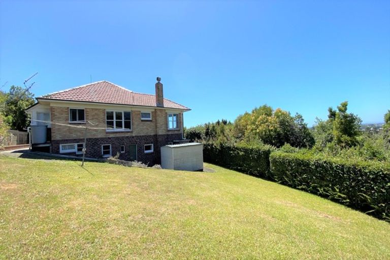 Photo of property in 57 Exmouth Road, Northcote, Auckland, 0627