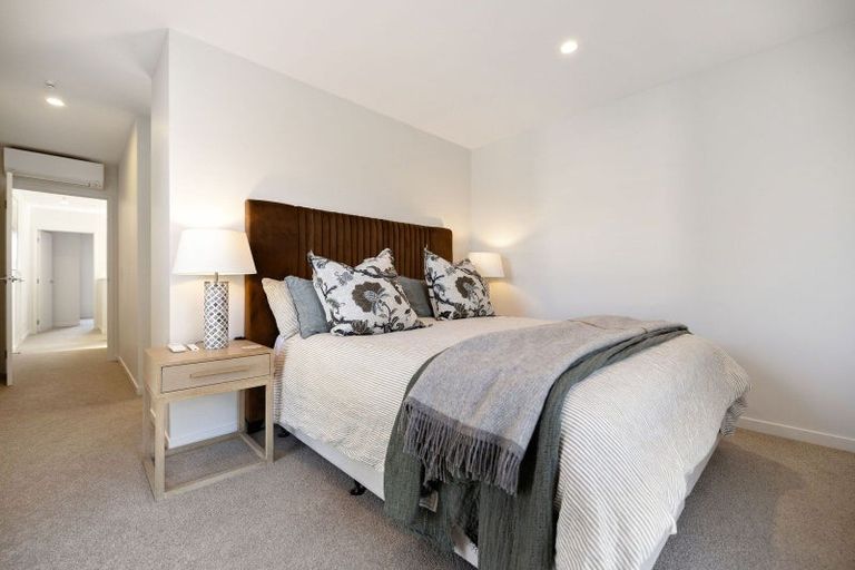 Photo of property in 9 Mulholland Drive, Jacks Point, 9371