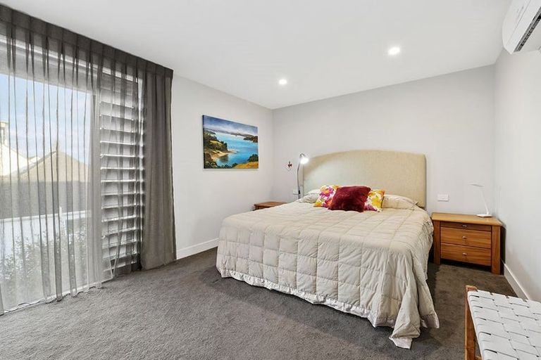 Photo of property in 2f Dodson Avenue, Milford, Auckland, 0620