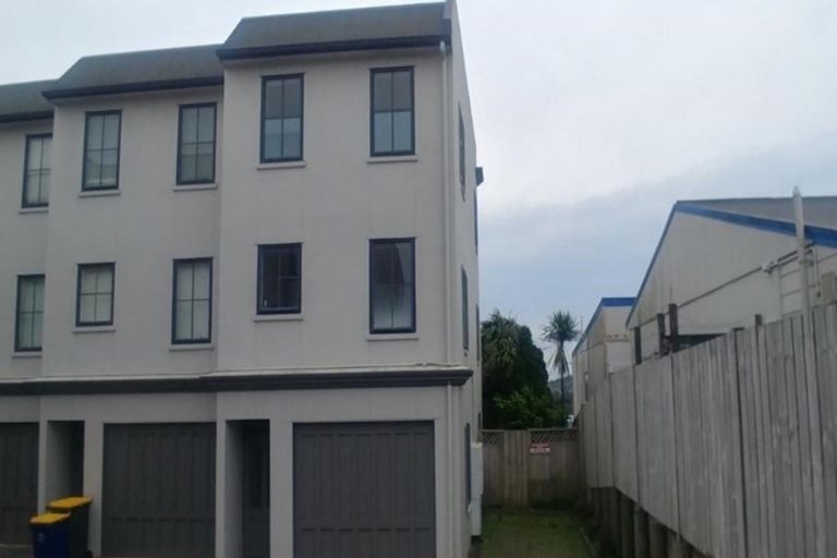 Photo of property in 11/97b Mokoia Road, Birkenhead, Auckland, 0626