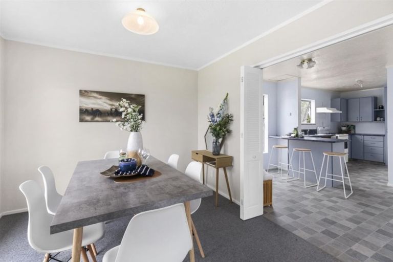 Photo of property in 18 Cambrian Street, Churton Park, Wellington, 6037