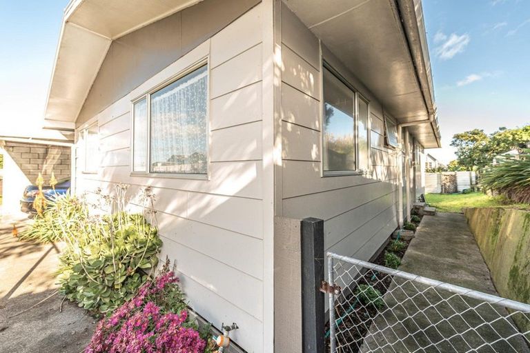 Photo of property in 93a Matai Street, Castlecliff, Whanganui, 4501