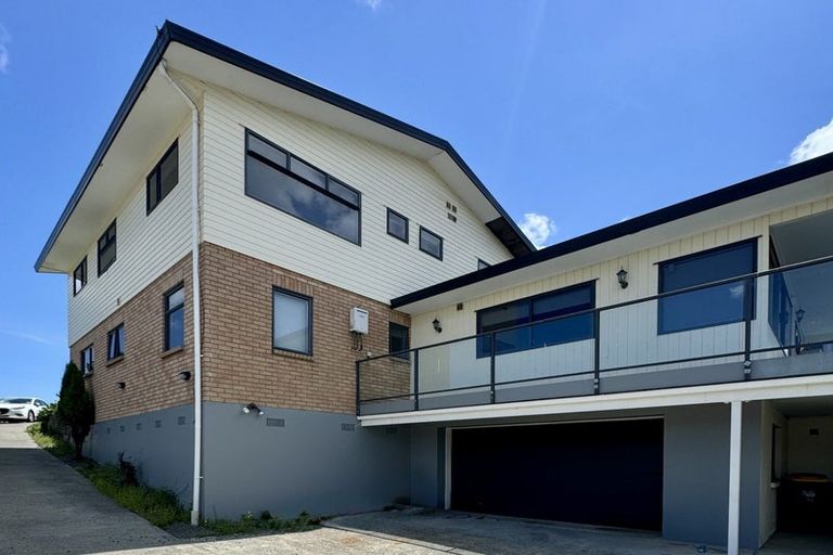 Photo of property in 25 Chieftain Rise, Goodwood Heights, Auckland, 2105