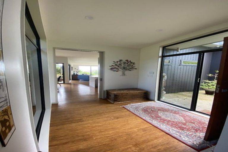 Photo of property in 173 Bing Lucas Drive, Tawa, Wellington, 5028