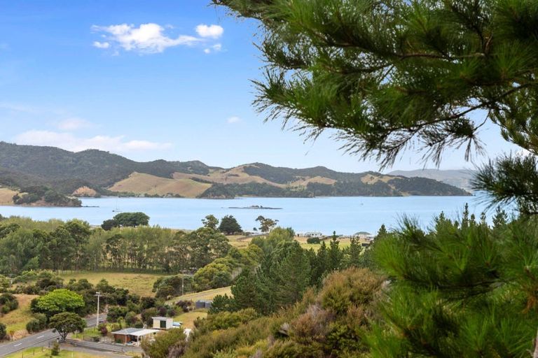 Photo of property in 638 Whangaruru Road North, Whangaruru, Russell, 0184