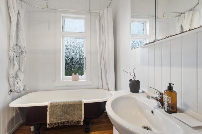 Photo of property in 104 Arnold Street, Leamington, Cambridge, 3432