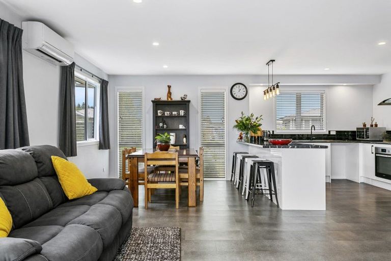 Photo of property in 27 Noumea Drive, Rangatira Park, Taupo, 3330