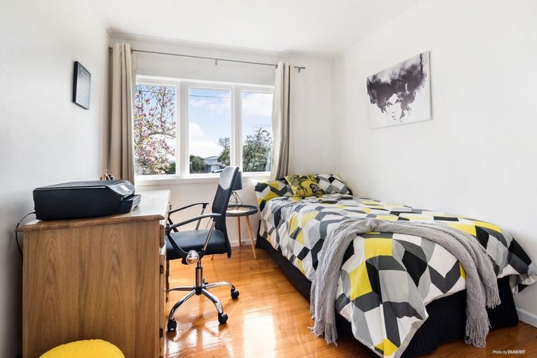 Photo of property in 41 Waipani Road, Te Atatu Peninsula, Auckland, 0610